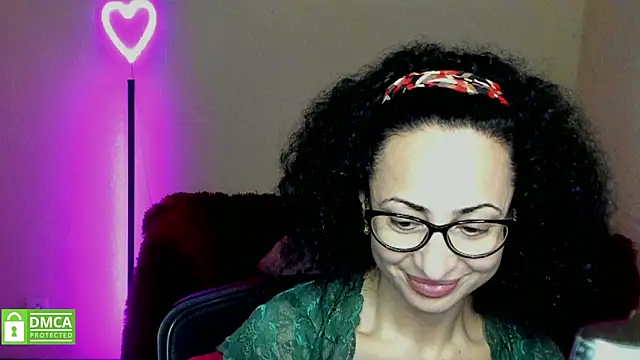 Snapshot of Arianasweety23 chatting on February 3, 9:30 am Arianasweety23 online show from February 3, 9:30 am