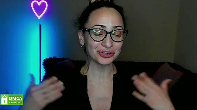 Snapshot of Arianasweety23 chatting on February 5, 5:30 am Arianasweety23 online show from February 5, 5:30 am