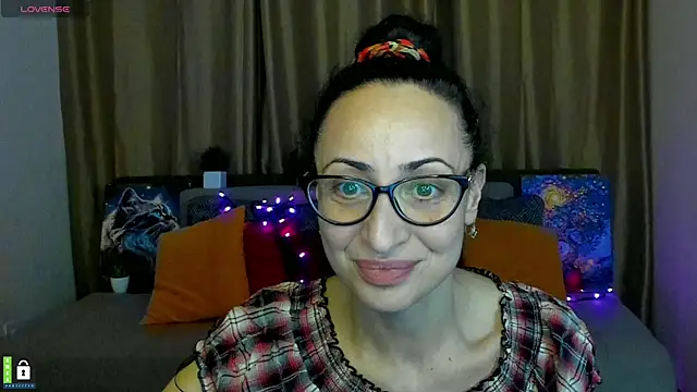 Snapshot of Arianasweety23 chatting on February 6, 3:41 pm Arianasweety23 online show from February 6, 3:41 pm