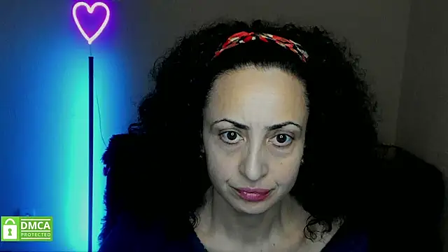 Snapshot of Arianasweety23 chatting on February 14, 6:23 am Arianasweety23 online show from February 14, 6:23 am