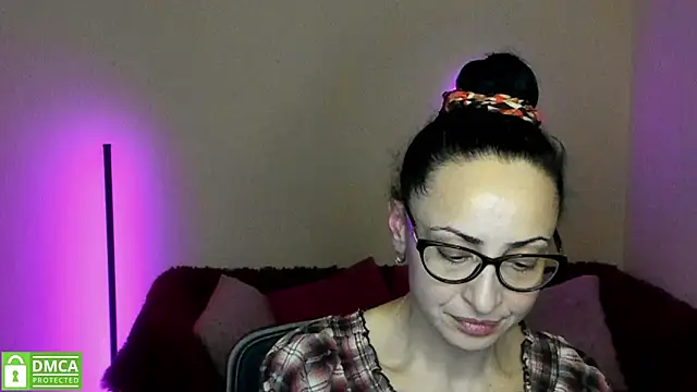 Snapshot of Arianasweety23 chatting on March 1, 6:32 pm Arianasweety23 online show from March 1, 6:32 pm