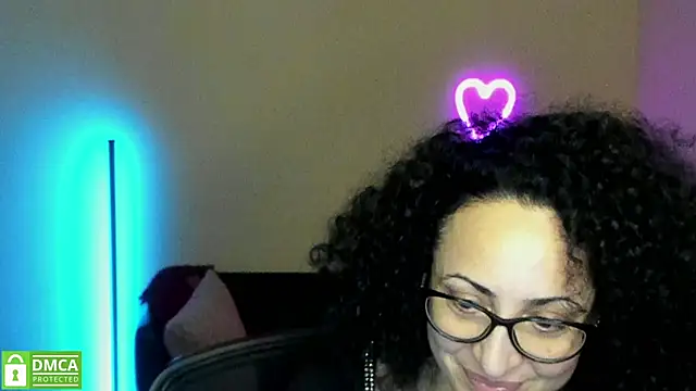 Snapshot of Arianasweety23 chatting on March 6, 10:15 pm Arianasweety23 online show from March 6, 10:15 pm