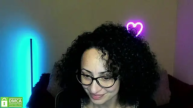 Snapshot of Arianasweety23 chatting on March 7, 2:25 am Arianasweety23 online show from March 7, 2:25 am