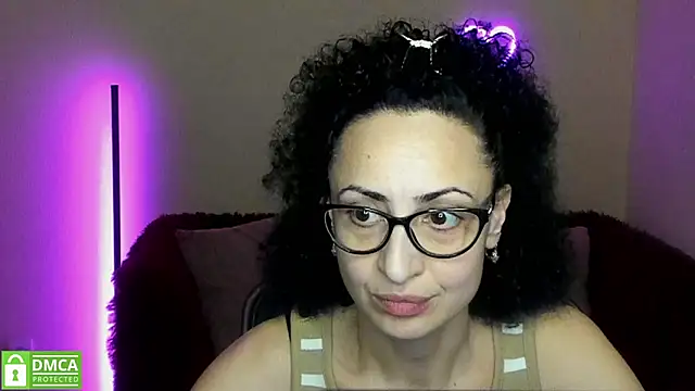 Snapshot of Arianasweety23 chatting on March 7, 6:22 pm Arianasweety23 online show from March 7, 6:22 pm