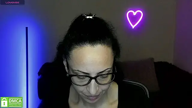 Snapshot of Arianasweety23 chatting on March 13, 9:37 pm Arianasweety23 online show from March 13, 9:37 pm