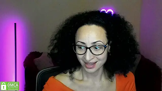 Snapshot of Arianasweety23 chatting on March 17, 6:32 pm Arianasweety23 online show from March 17, 6:32 pm