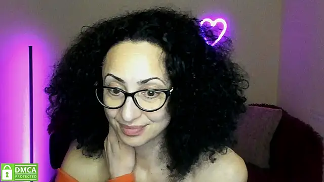 Snapshot of Arianasweety23 chatting on March 17, 9:34 pm Arianasweety23 online show from March 17, 9:34 pm