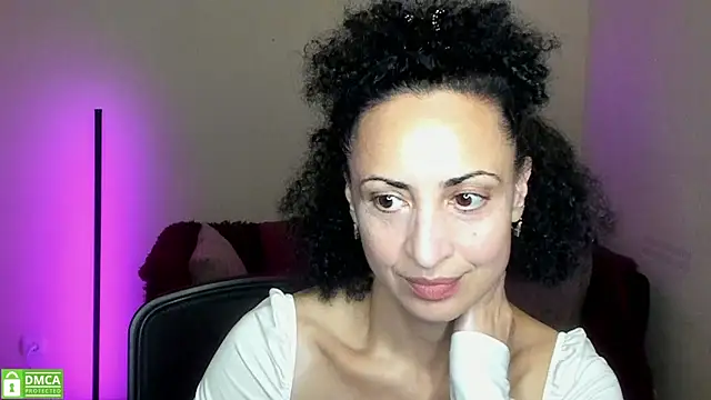 Snapshot of Arianasweety23 chatting on September 9, 5:23 pm Arianasweety23 online show from September 9, 5:23 pm