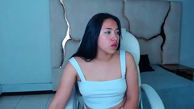 IsabellRodriguez18 online show from February 5, 10:19 am