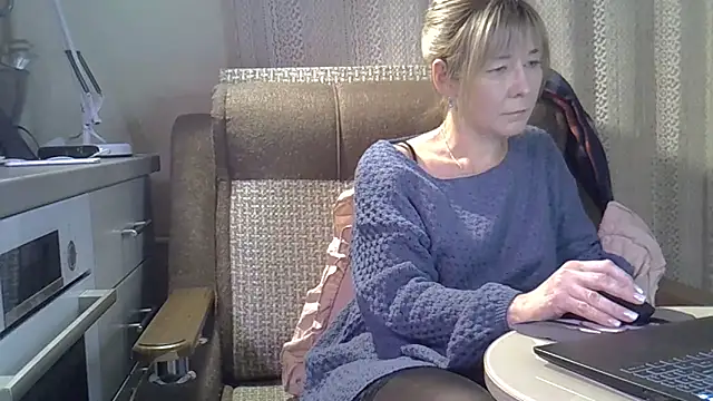 EllaJohnsonX online show from January 18, 4:33 pm