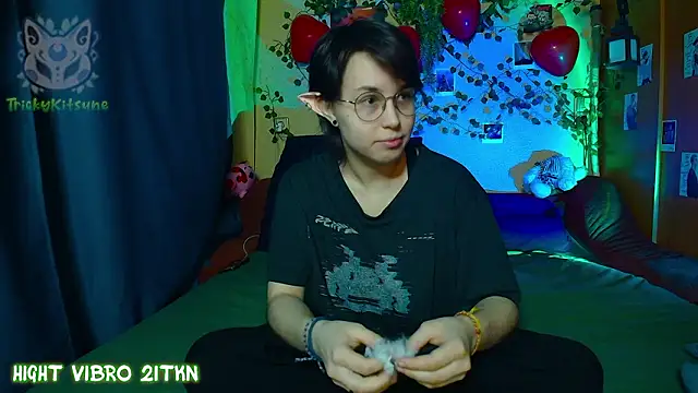 TrickyKitsune online show from March 23, 3:38 pm