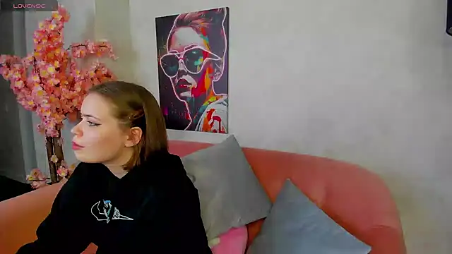 EricaElliott online show from February 2, 7:20 am