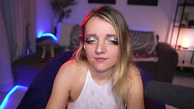 Magnetic Amy online show from January 19, 3:21 pm