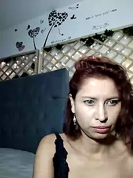 Mia WAll online show from January 12, 9:08 am