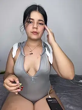 pretty angela1 online show from March 10, 2:28 am