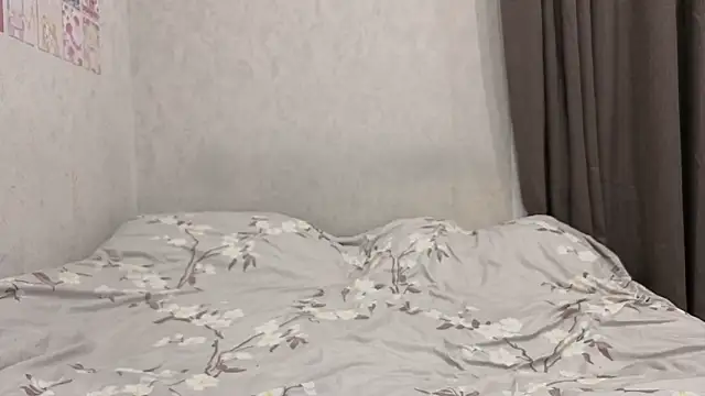 emodreamgirl online show from March 11, 7:20 pm