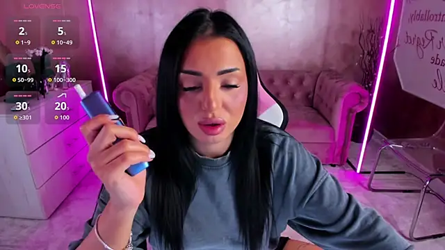 Snapshot of evanew_ chatting on September 9, 4:28 pm evanew online show from September 9, 4:28 pm