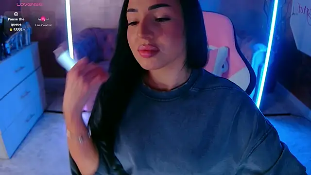 Snapshot of evanew_ chatting on September 27, 4:34 pm evanew online show from September 27, 4:34 pm