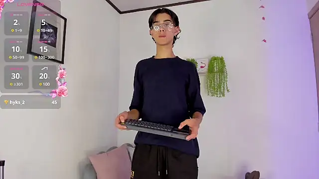 alahia sweet online show from March 21, 10:50 pm