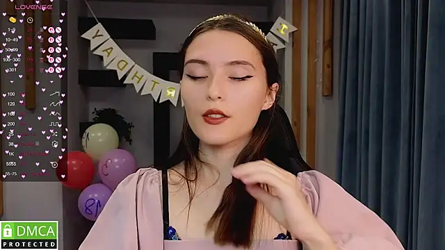 Snapshot of niki_cutes chatting on September 15, 1:05 am niki cutes online show from September 15, 1:05 am