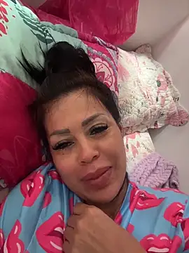 Snapshot of KarolRubi1 chatting on April 25, 2:14 pm KarolRubi1 online show from April 25, 2:14 pm