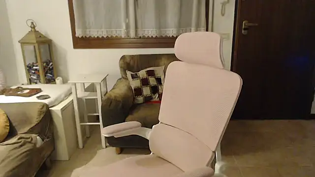 Snapshot of LasolitaAuri chatting on March 3, 8:21 pm LasolitaAuri online show from March 3, 8:21 pm