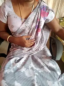 Snapshot of Tamil_roja69 chatting on June 22, 5:26 am Tamil roja69 online show from June 22, 5:26 am