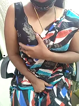 Snapshot of Tamil_roja69 chatting on July 7, 1:37 pm Tamil roja69 online show from July 7, 1:37 pm