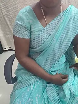 Snapshot of Tamil_roja69 chatting on July 16, 11:44 pm Tamil roja69 online show from July 16, 11:44 pm