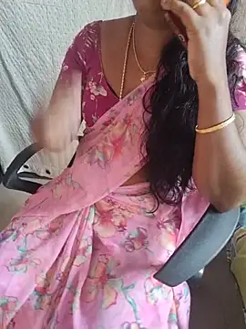Snapshot of Tamil_roja69 chatting on August 3, 6:01 am Tamil roja69 online show from August 3, 6:01 am