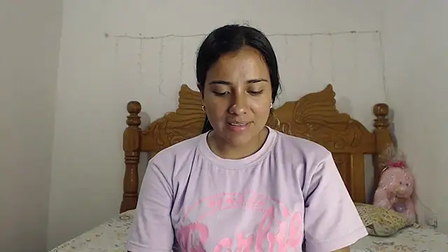 Coral0403 online show from February 5, 11:17 pm