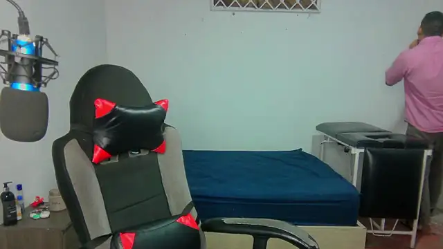 Snapshot of David_Adams2003 chatting on January 21, 11:55 pm David Adams2003 online show from January 21, 11:55 pm