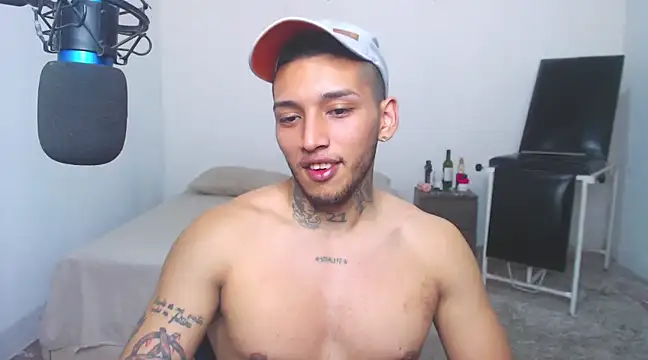 Snapshot of David_Adams2003 chatting on March 7, 1:29 pm David Adams2003 online show from March 7, 1:29 pm