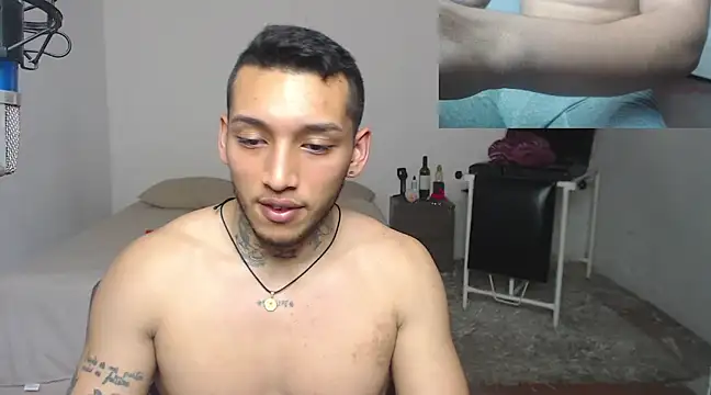 Snapshot of David_Adams2003 chatting on March 12, 6:22 pm David Adams2003 online show from March 12, 6:22 pm