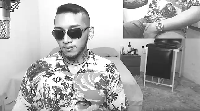 Snapshot of David_Adams2003 chatting on March 15, 2:01 pm David Adams2003 online show from March 15, 2:01 pm