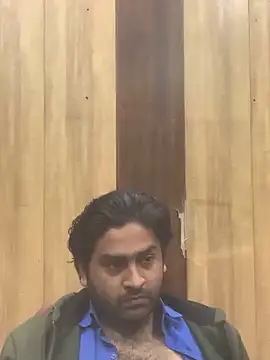 Snapshot of indihotguy chatting on February 18, 11:11 am indihotguy online show from February 18, 11:11 am