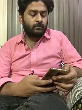 Snapshot of indihotguy chatting on March 22, 6:47 pm indihotguy online show from March 22, 6:47 pm