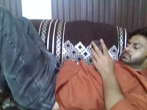 indihotguy online show from April 4, 3:16 am