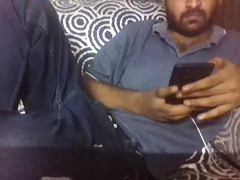 Snapshot of indihotguy chatting on June 30, 10:27 am indihotguy online show from June 30, 10:27 am