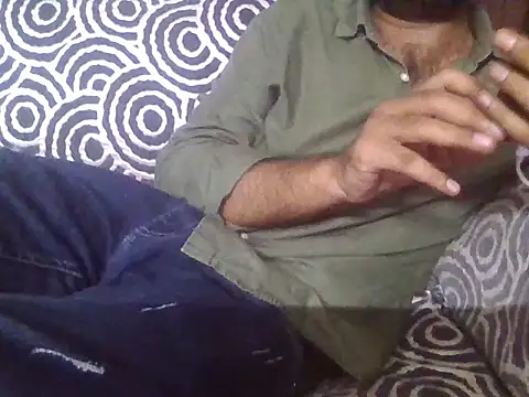 Snapshot of indihotguy chatting on July 29, 12:58 pm indihotguy online show from July 29, 12:58 pm