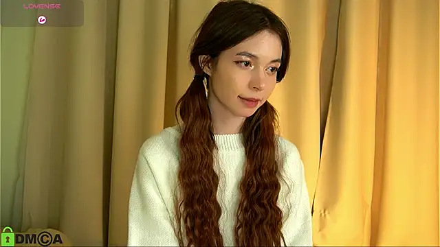 LittleOriana online show from February 14, 2:39 am