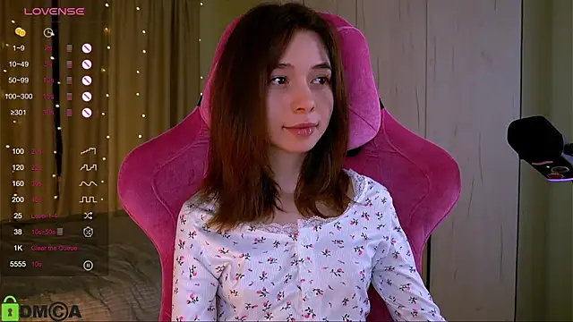 LittleOriana online show from March 15, 1:41 am