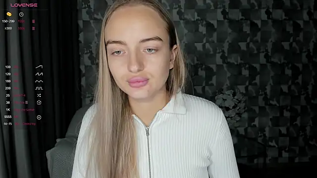 A delina online show from November 28, 2:42 pm