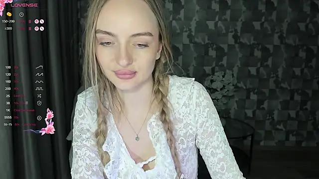 A delina online show from March 14, 4:45 pm