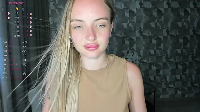 Snapshot of A_delina chatting on June 14, 5:04 pm A delina online show from June 14, 5:04 pm