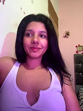 Snapshot of emmariders2 chatting on November 9, 4:00 am emmariders2 online show from November 9, 4:00 am