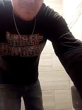 Snapshot of Playboy40 chatting on February 22, 6:39 am Playboy40 online show from February 22, 6:39 am