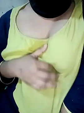 Snapshot of Laxmi_1920 chatting on January 15, 3:07 pm Laxmi 1920 online show from January 15, 3:07 pm