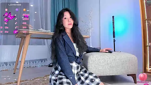 Snapshot of Max_level chatting on December 4, 1:42 pm Max level online show from December 4, 1:42 pm