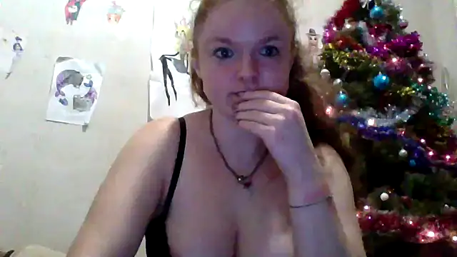 Snapshot of Rae_Jeannie chatting on December 16, 1:16 pm Rae Jeannie online show from December 16, 1:16 pm